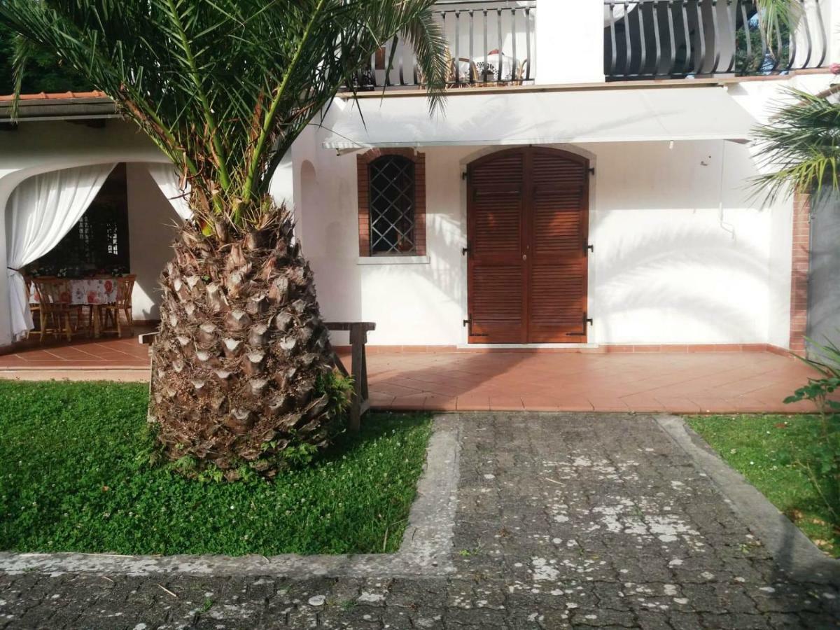 Villa Da Adria Al Corvenale - Casa Vacanze Carrara - Exterior foto
